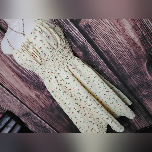 Speing Yellow Floral Print Summer Dress - Picture 2 of 4